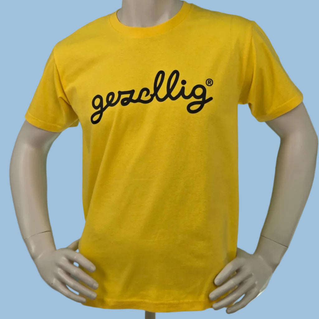 Yellow t-shirt with black 'gezellig' logo
